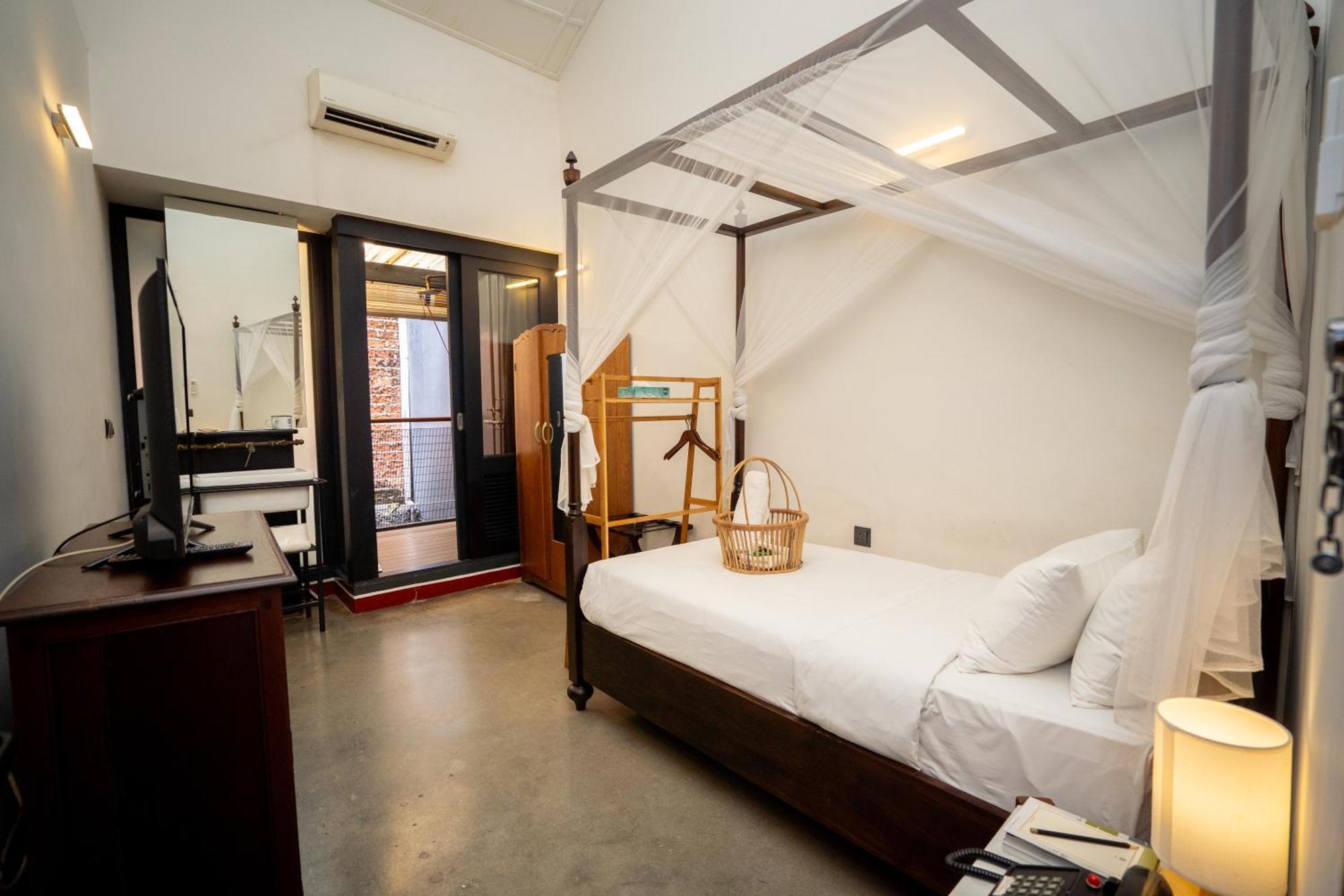 Tian Jing Hotel 3*